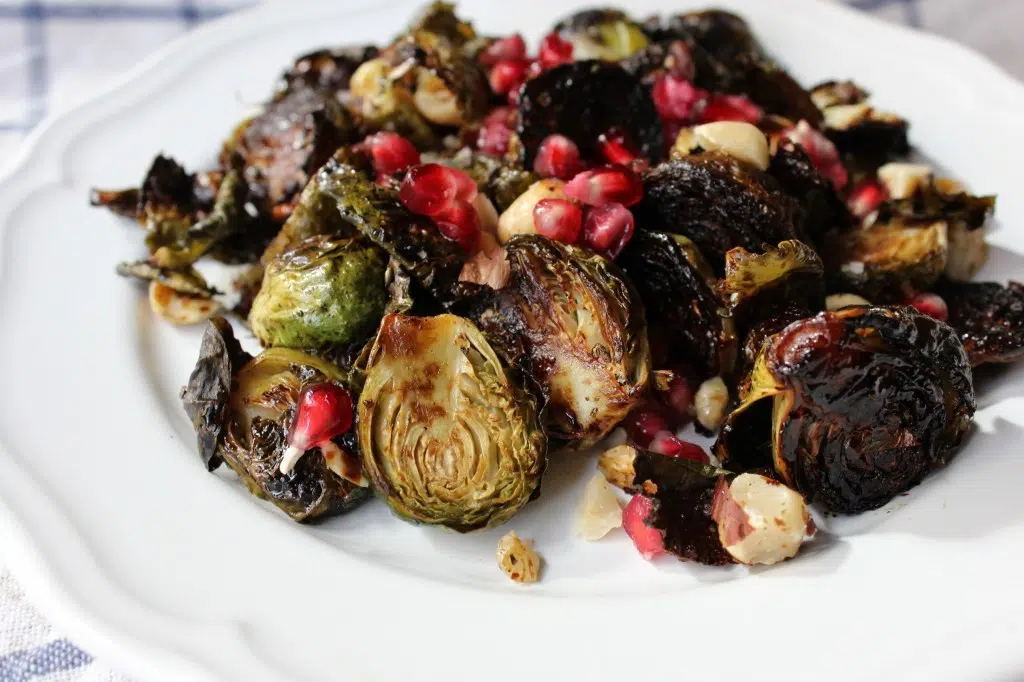 Recipe Brussels Sprouts pomegranate hazelnuts