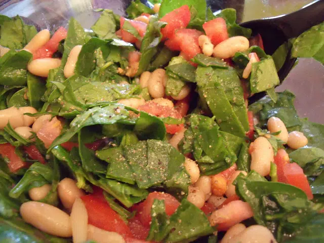 White Bean Arugula Tomato Salad Recipe